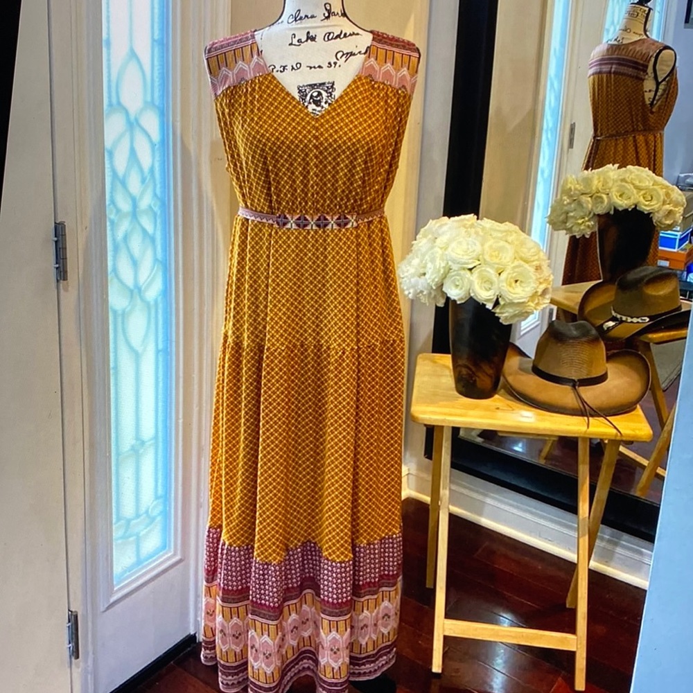 Style & Company Sleeveless MIDI Dress - size Large.